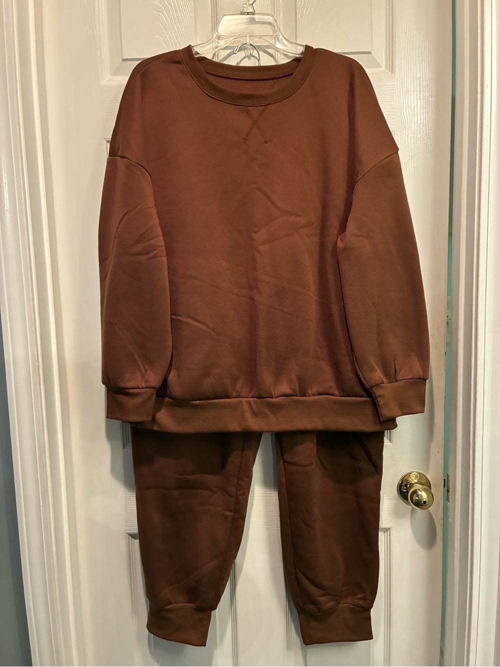 Emery Rose Brown Crewneck Sweatshirt and Jogger Set